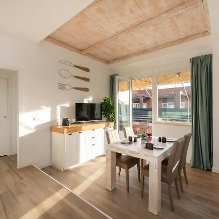 Grande, Terrazzato Perfetto Per Famiglie E Gruppi Apartment